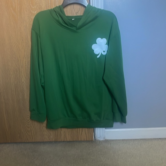 🆕 Flag Hoodie 🍀 - Picture 2 of 4